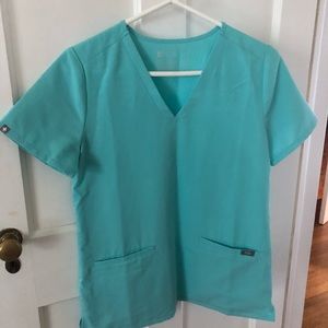 FIGS Casma Three-Pocket Scrub Top